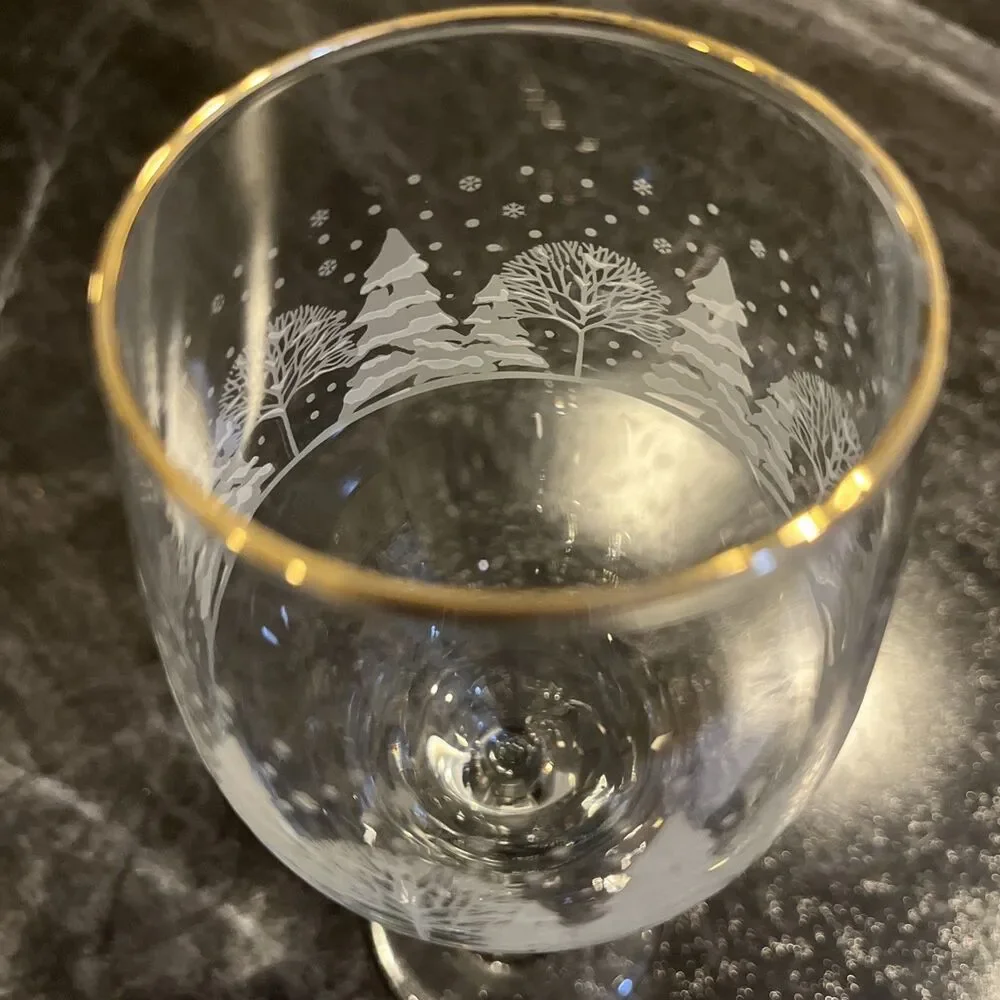 VNTG Set of 6 Winter Wonderland Scene White Frosted Trees Wine Goblets Gold Trim